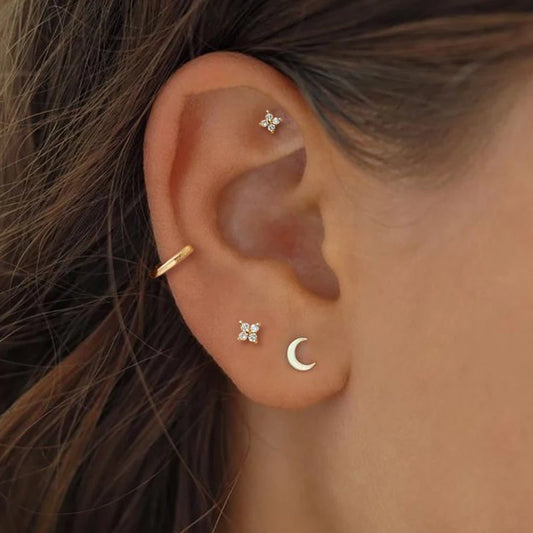 Delicate Floral Stud Earrings: Gold-Plated Zirconia